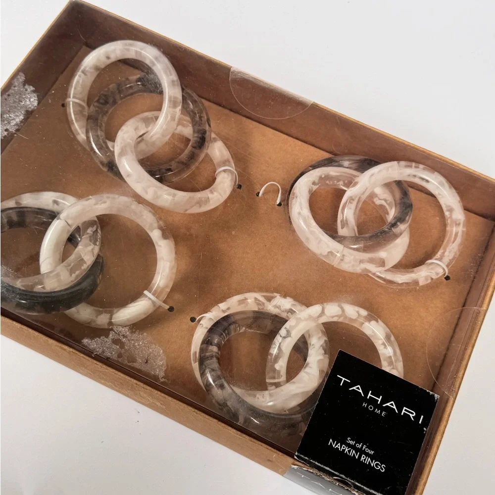 Tahari Set of 4 Resin Napkin Rings